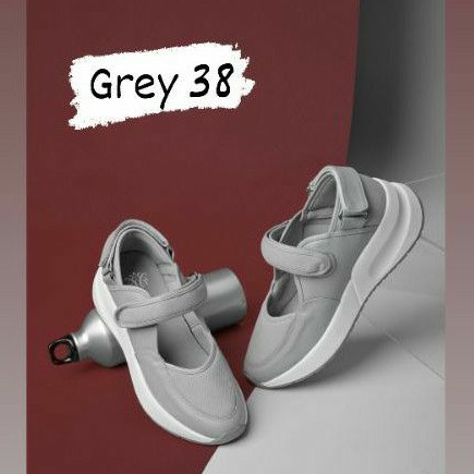 Track shoes local.id