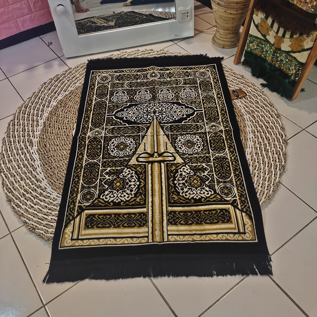 Sajadah Kiswah Bulu Lembut / Sejadah Turki Bulu Hitam / Sajadah Motif Kiswah