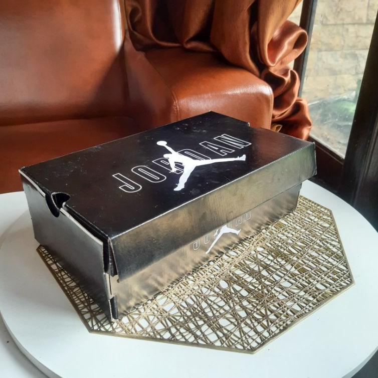 

[KODE PRODUK TLGS74758] Paper Bag dan Box Sepatu Air Jordan Paperbag Tas Nike Gift Wrapping Kotak Kado