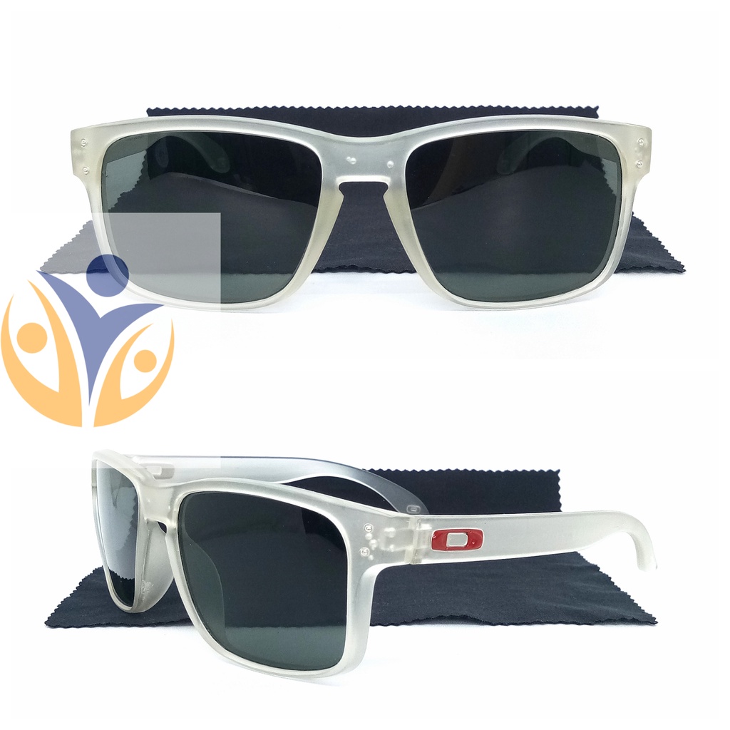 Kacamata hitam fashion square uv protection