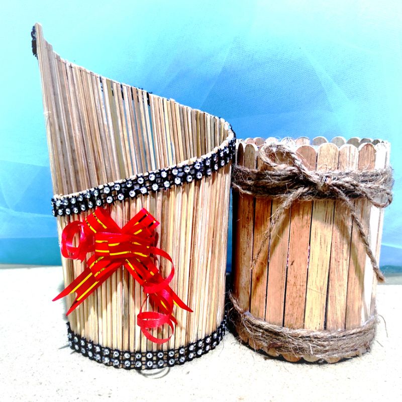 

tempat pensil dan pena