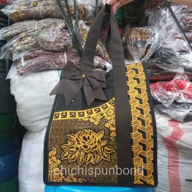 

Tas hajatan batik mewah 22x22