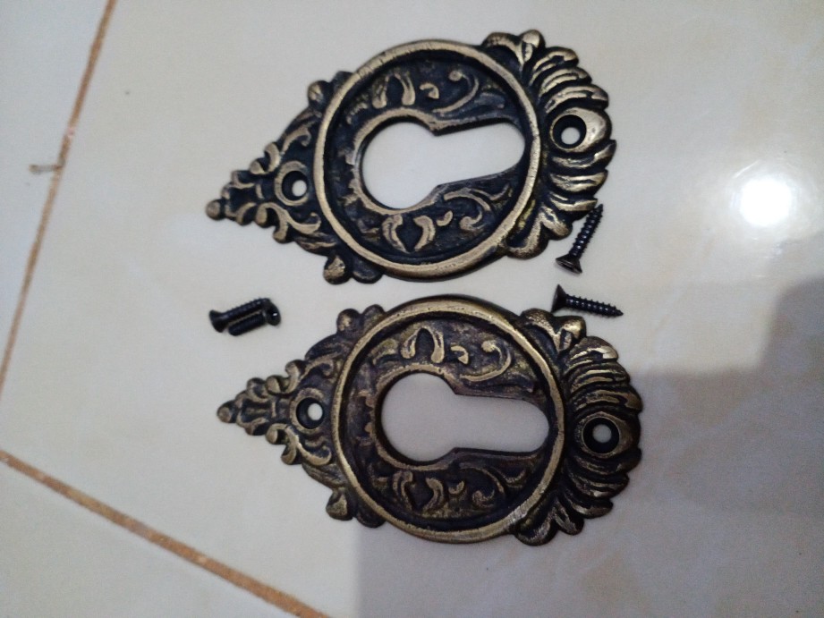 2pcs Lubang Kunci Pintu Kuningan - Lubang Kunci Motif Gunungan - Lubang Kunci Kuningan