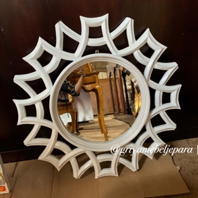 Cermin hias dinding kayu jati jepara