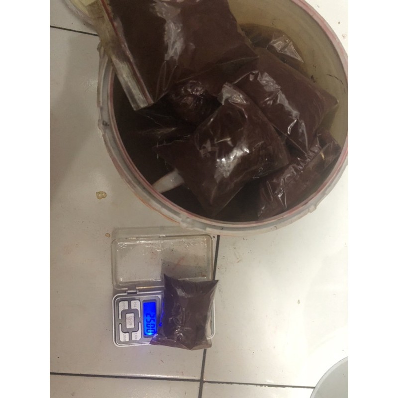 

pewarna lilin wax minyak bensin 25 gram merah ponceau