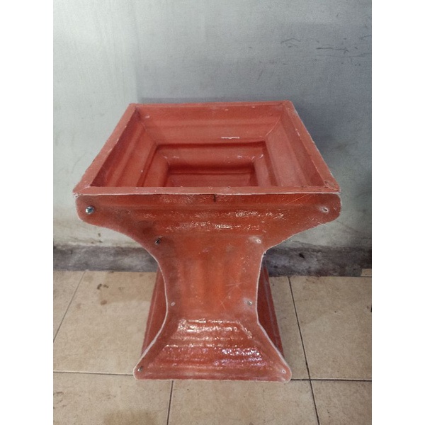 cetakan dudukan / pilar pot kotak uk 30x30 tinggi 49 cm fiberglass