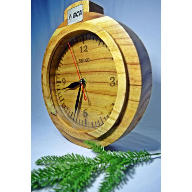 Jam Dinding Kayu Seiko