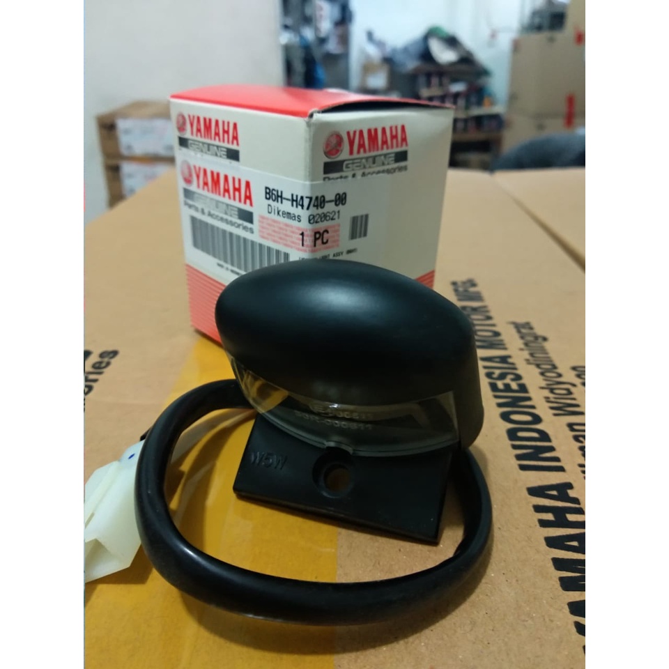 Lampu Plat Nomor Nomer Spakbor Belakang New Nmax 2020 B6H-H4740-00