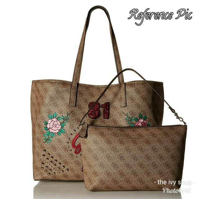 Tas Kuliah Kerja Besar Guess Vikky Monogram Classic Shopping Large Tote Bag 2in1 Semi Original Impor