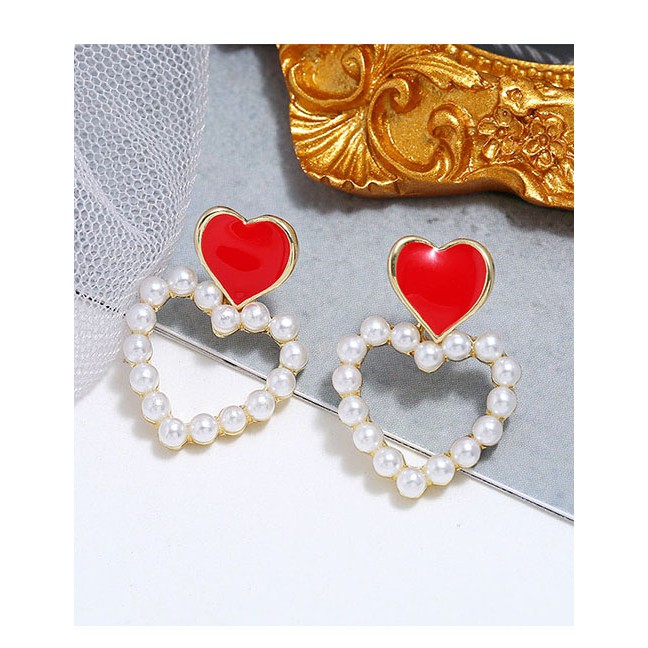 LRC Anting Tusuk Fashion Contrasting Oil Drop Heart Stud Earrings With Pearls A60561