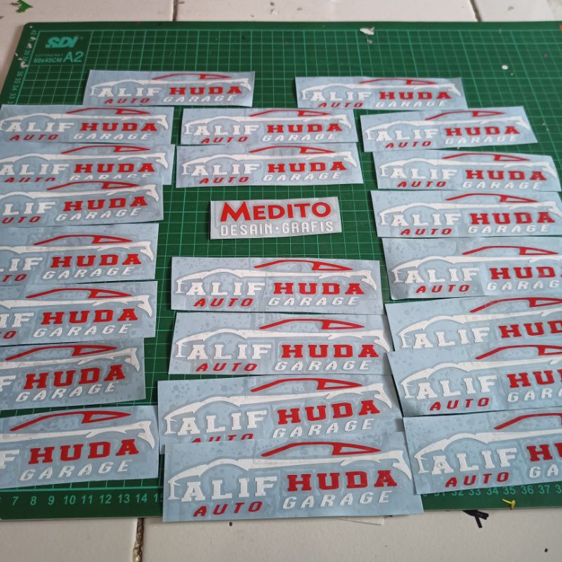 Custom cutting sticker tanpa minimal (KONFIRMASI TERLEBIH DAHULU)