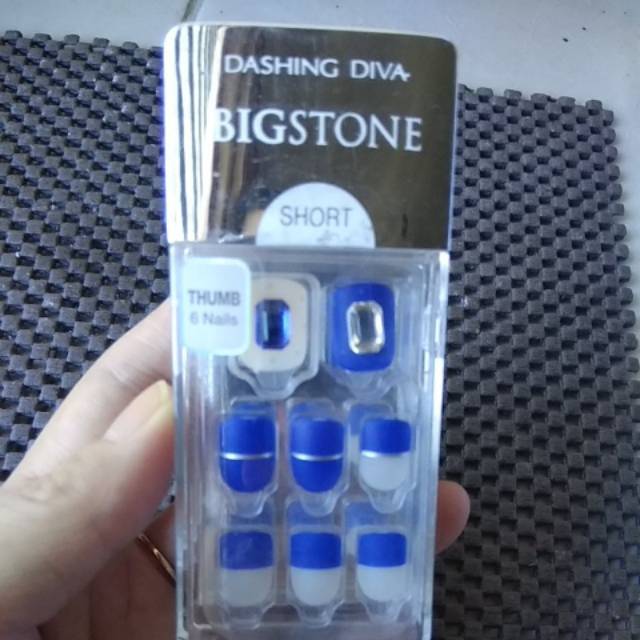 DASHING DIVA Premium magic press manicure kuku palsu short long oval