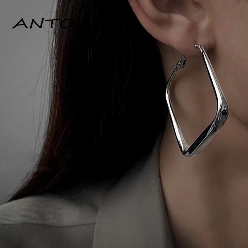 Anting Tusuk Gantung Temperament Desain Persegi Gaya Retrosimple Untuk Wanita