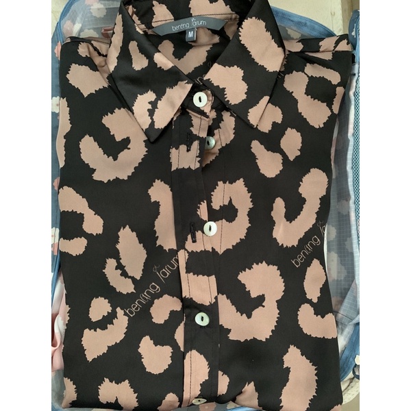 Benang Jarum Leon Shirt