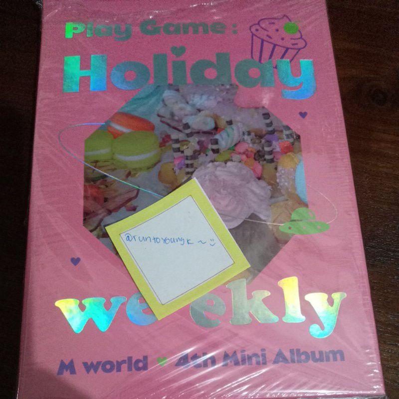 weeekly album only play game: holiday