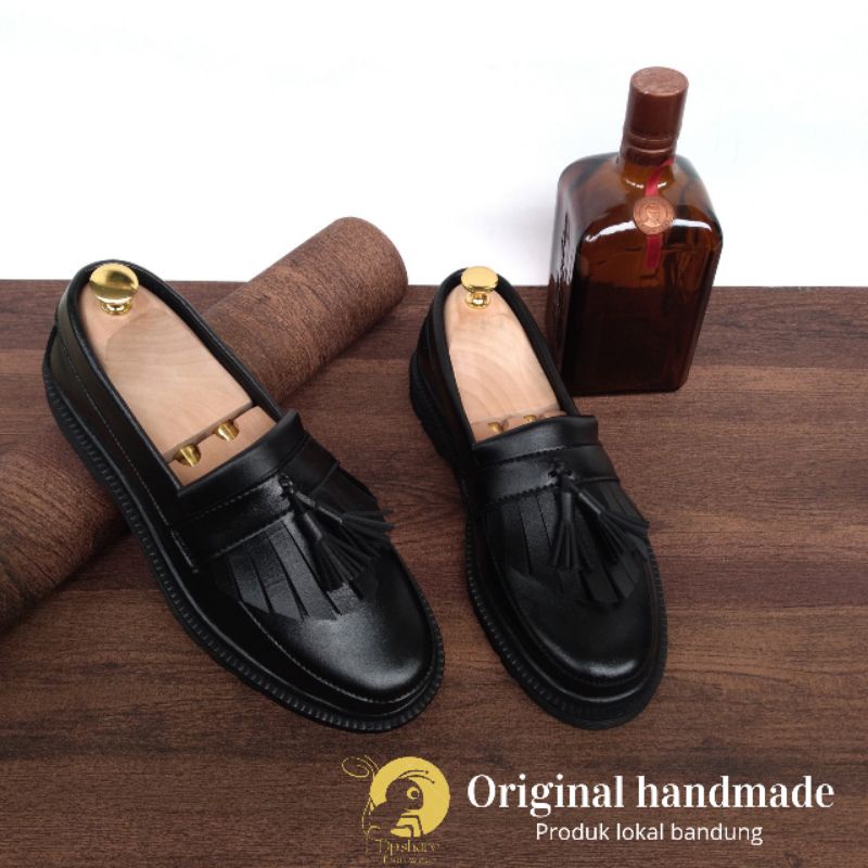 Sepatu Loafers Penny Adrian Tassel Full Black | loafer dokmar