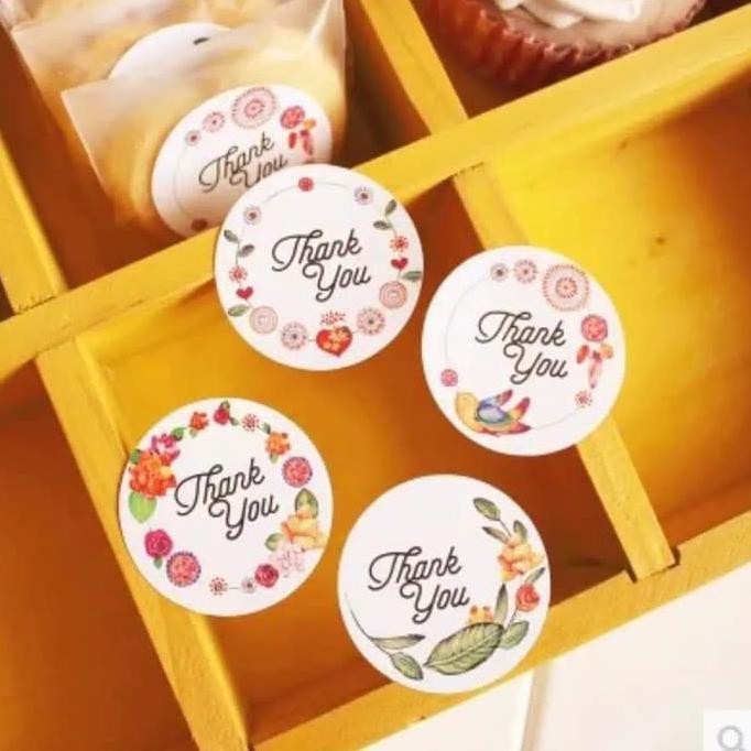 

Stiker label "Thank You" Motif Bunga Putih buat paket dan hadiah