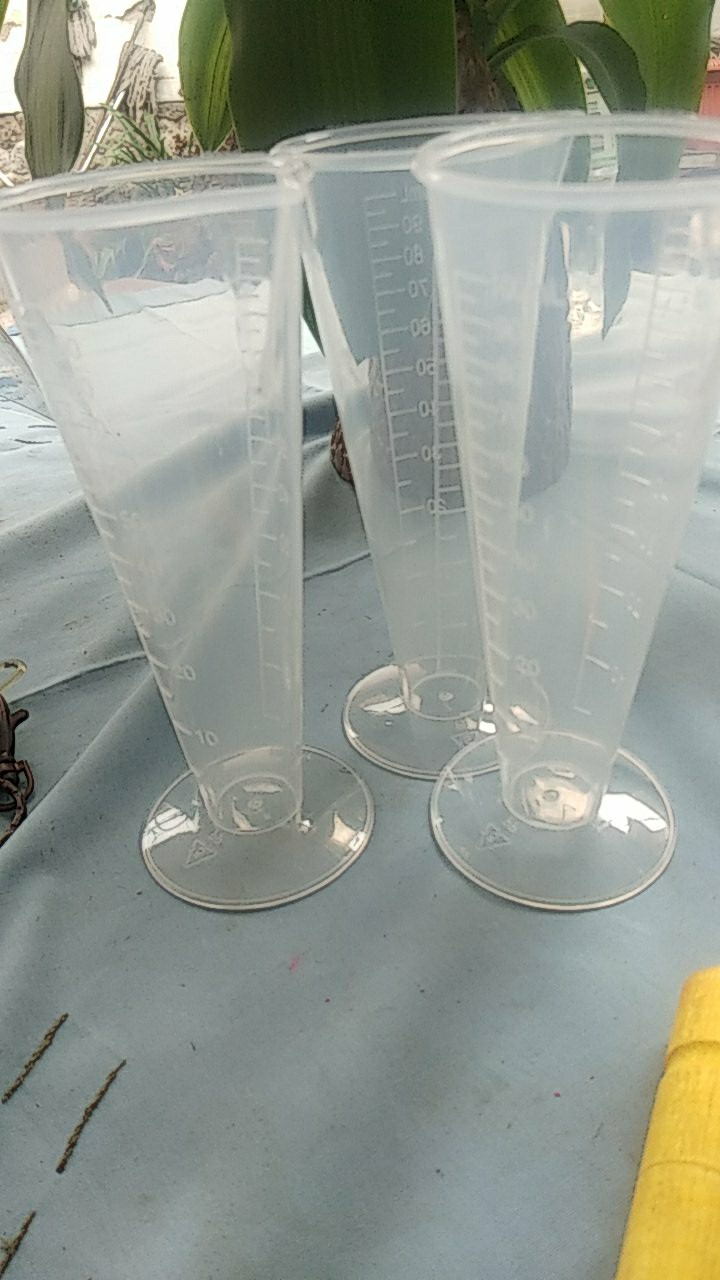 Gelas Ukur 100 Ml Bahan Plastik