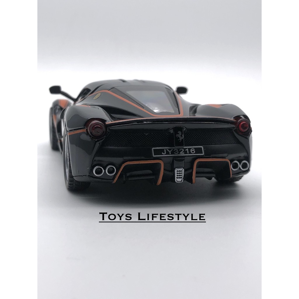 Mainan Mobil Diecast LaFerrari 1:32 (Hitam Orange)