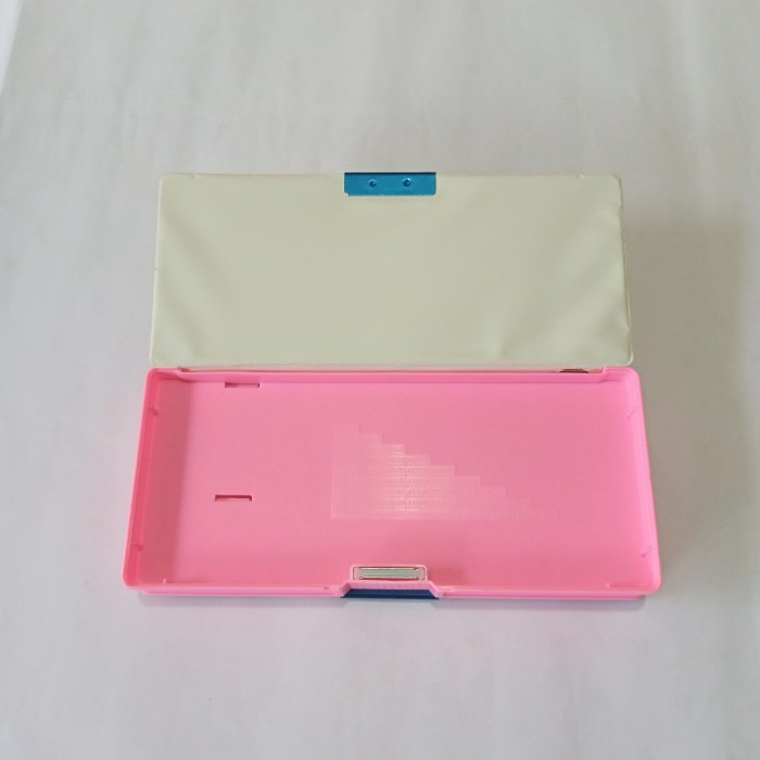 

Hemat Tempat Pensil Magnet + Set Alat Tulis/Kotak Pensil Magnet Karakter Diskon
