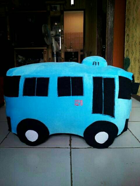 Boneka BUS besar