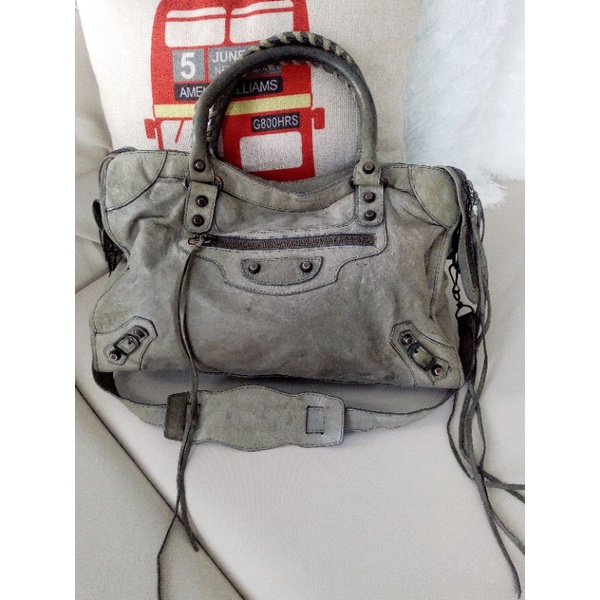 Jolie femme Balenciaga