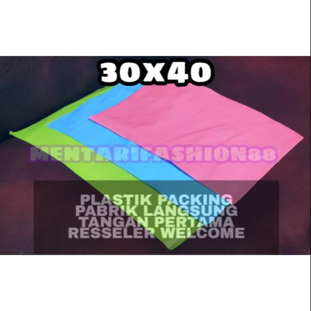 

30X40 PLASTIK PACKING !! ISI 100 !! TERMURAH !!