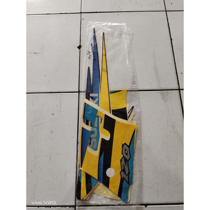 striping satria hiu kuning hitam