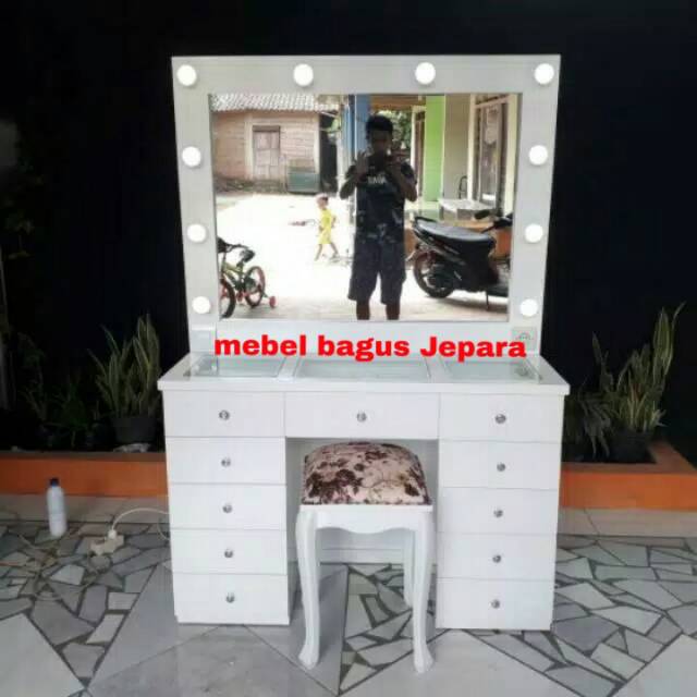 Meja rias duco putih meja rias vanity