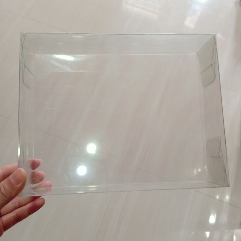 

Kotak Mika Polos 21 x 16.5 x 5.5