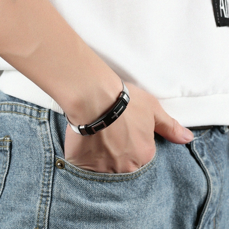 Gelang Bahan Stainless Steel Warna Emas Dan Silver Gaya Hip Hop Punk Untuk Pria