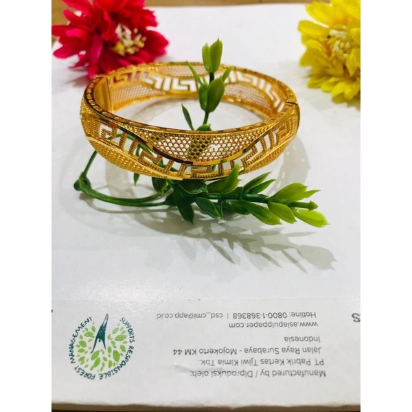 GELANG TANGAN WANITA BANGKOK BESAR LAPIS EMAS 24 K MOTIF DAN BENTUK NYA PILIHAN MEWAH ELEGAN