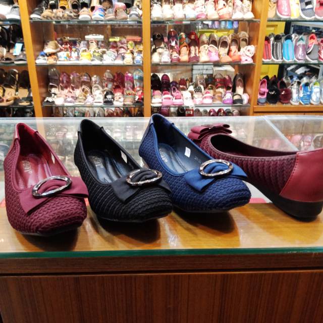 Nobody flat shoes tapak karet