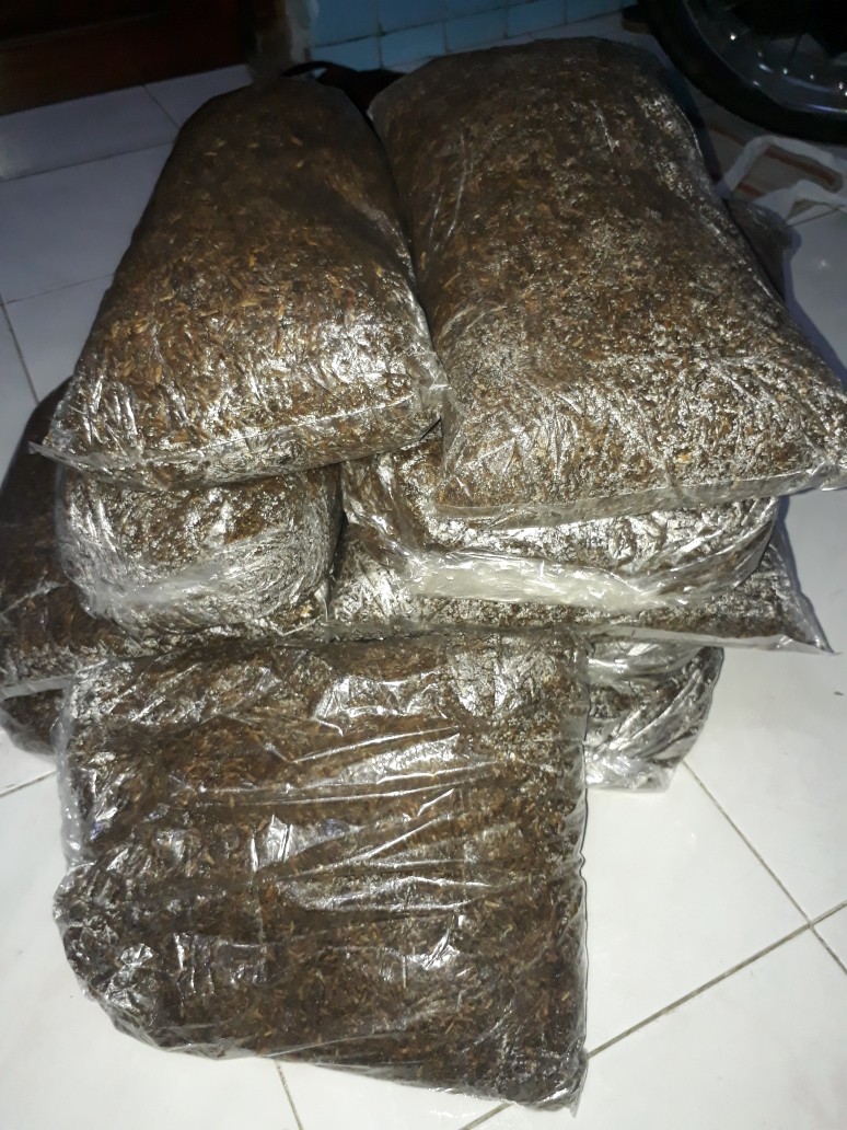 Sekam Mentah Fermentasi 1kg Metan Media Tanam Tanaman Hias Kulit Padi