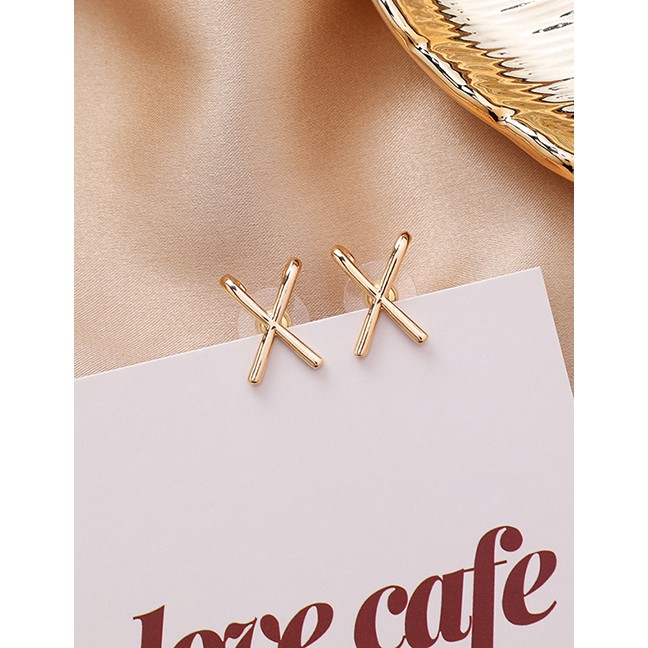 LRC Anting Tusuk Fashion Metal 925 Silver Studded Diamond Metallic Earrings F93295