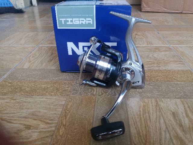 Reel Laut Merek NEXT TIGRA 4000 (8+1 BALL BEARINGS) Handling METAL