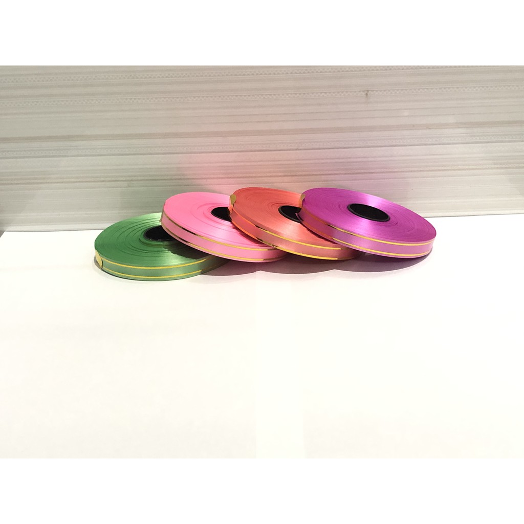 

Pita kado lis emas 1/2” inch isi 5 roll / pita jepang lis emas 1,2 cm / 45 meter