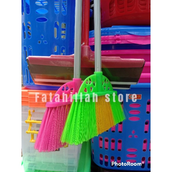 SAPU LANTAI PLASTIK SAPU NAGOYA SAPU NILON