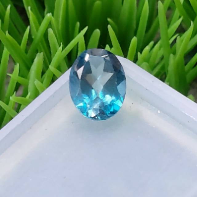 BATU LONDON BLUE TOPAS NATURAL