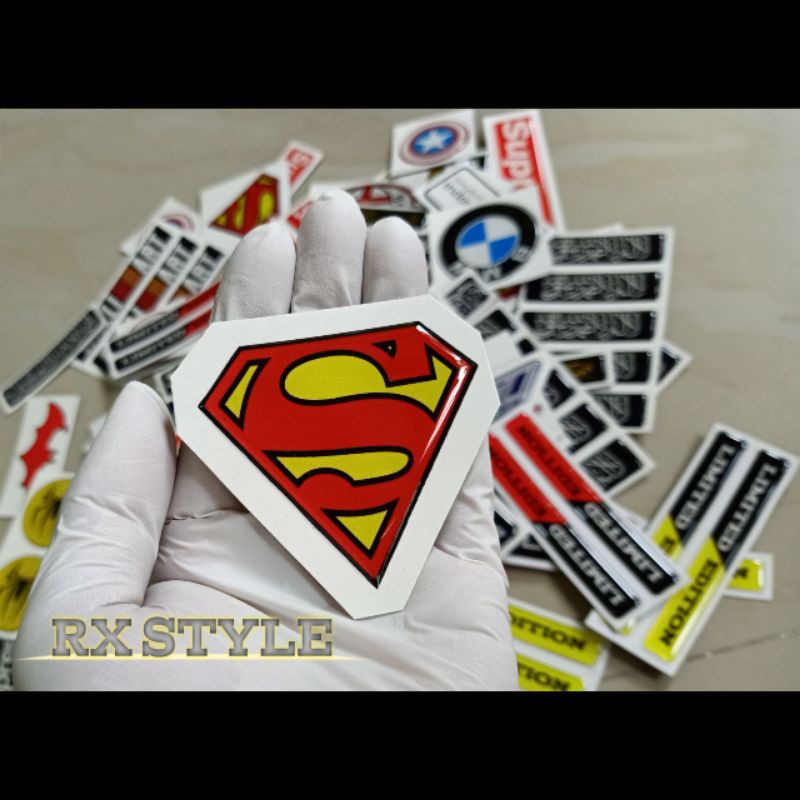 

Stiker Timbul Lentur Logo Superman