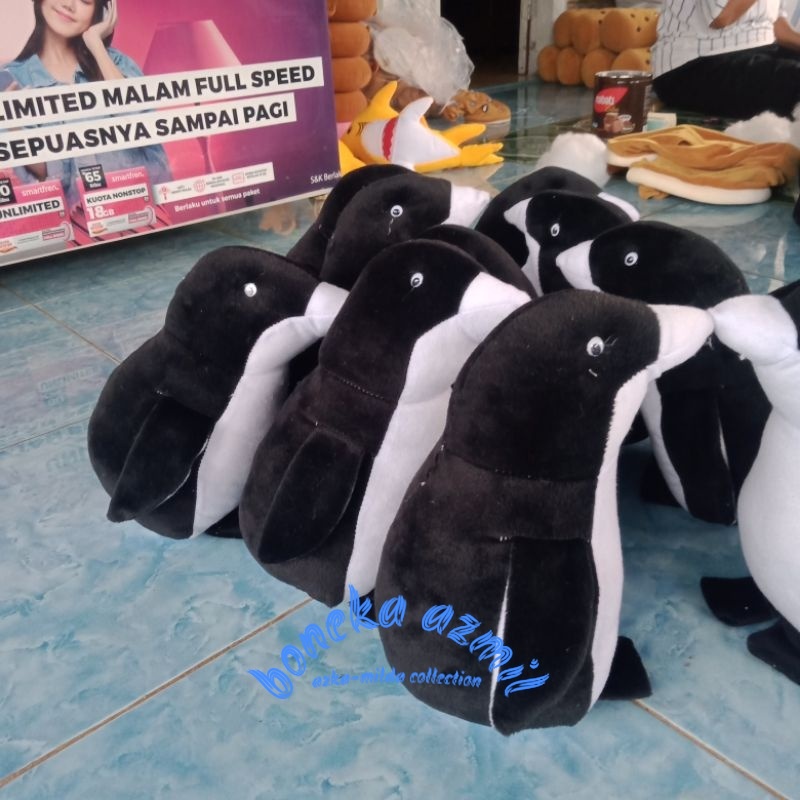 Boneka pinguin size s ukuran 20 cm