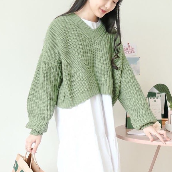 HOPYLOVY HANNA OVERSIZE KNIT/ YEJI SWEATER CROP OVERSIZE PREMIUM / V SWEATER RAJUT HIGH QUALITY