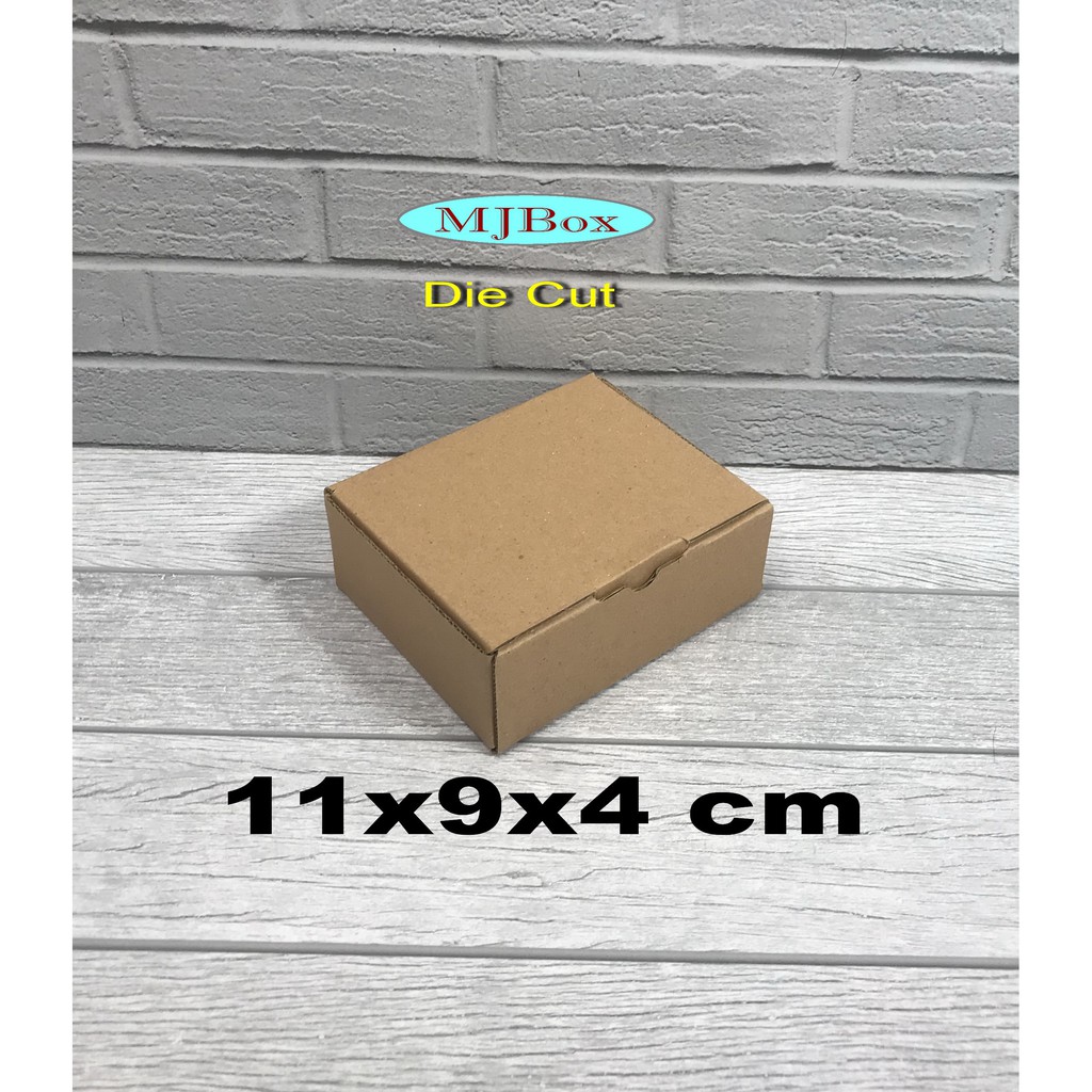 Kardus uk. 11x9x4 cm............die cut-2