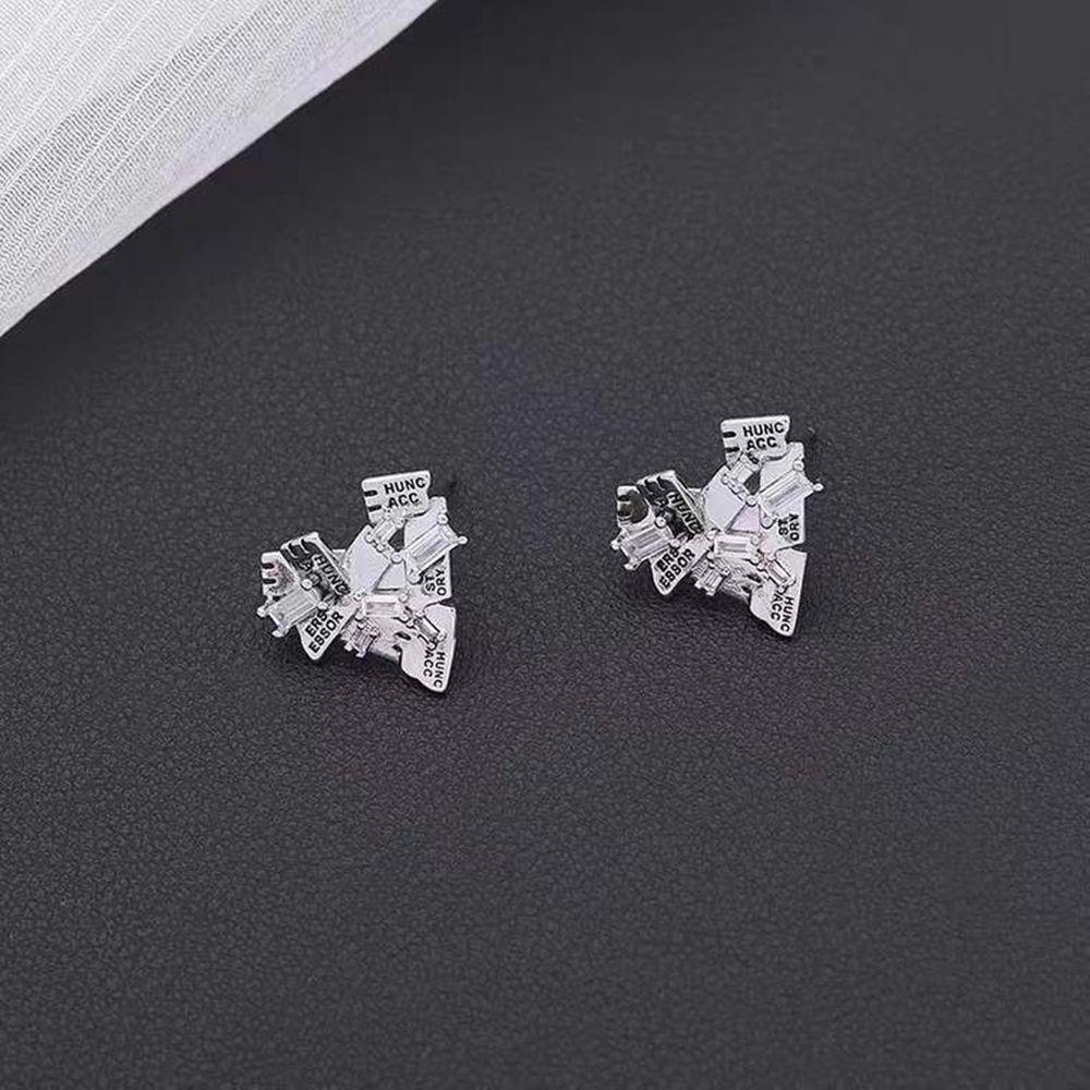 Mxbeauty Anting Love Hati Trendy Kreatif Wanita Unik Alloy Patah Anting Gaya Korea