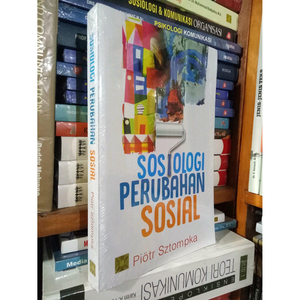 Jual buku Sosiologi Perubahan Sosial.  .Piotr Sztompka. .Edisi Baru.  .ORiginall