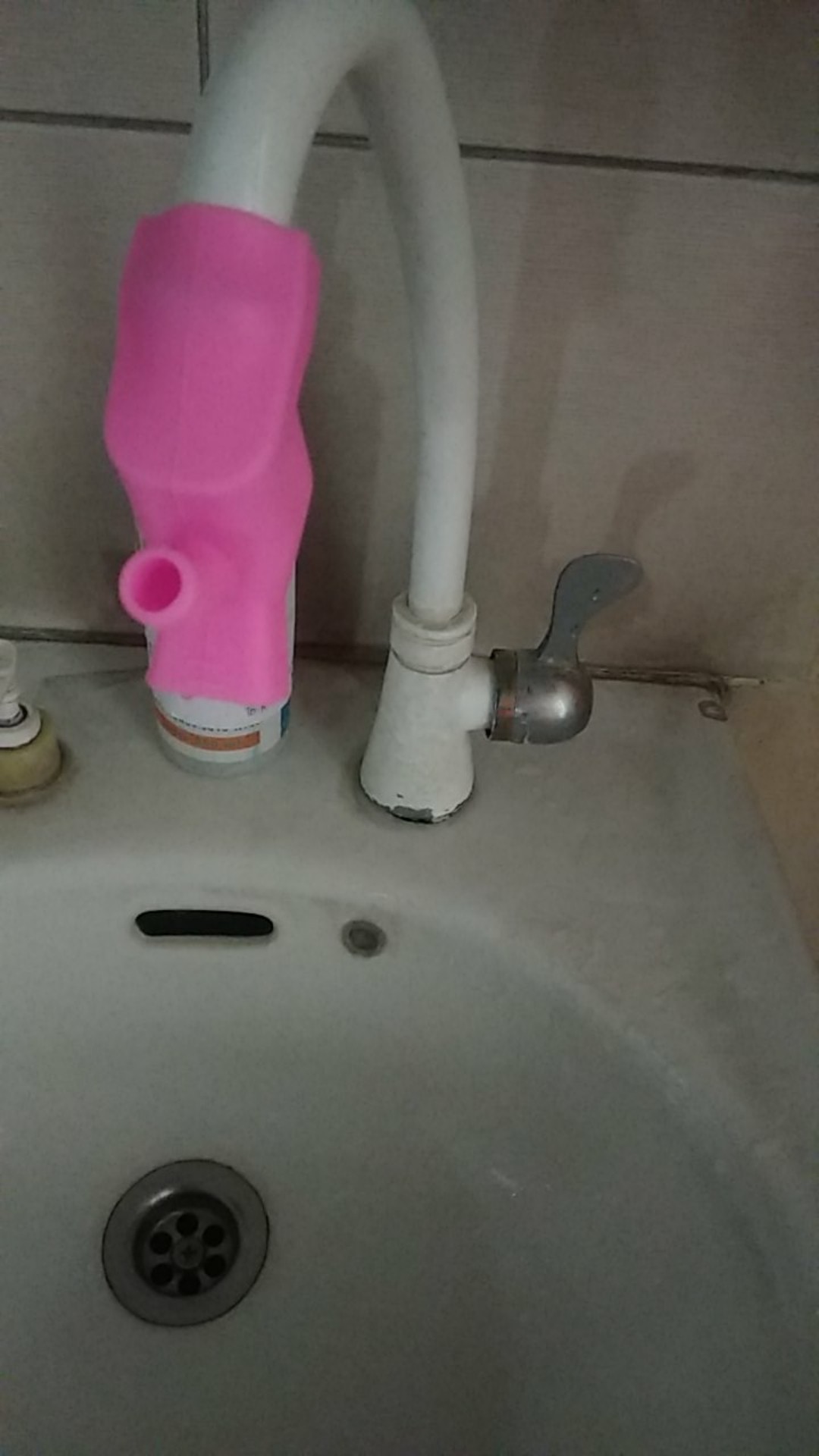 Extender Keran Air Bahan Karet Silikon Untuk Kamar Mandi