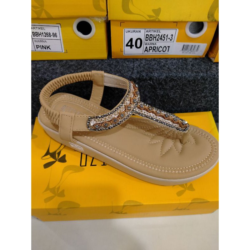 sandal tali Peter keiza