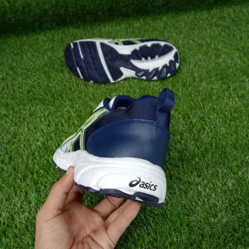 Sepatu Asics Gel
