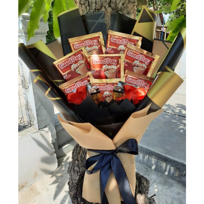 

Buket snek/ hamper/kadoulangtahun /hadiahwisuda/hadiahulangtahun