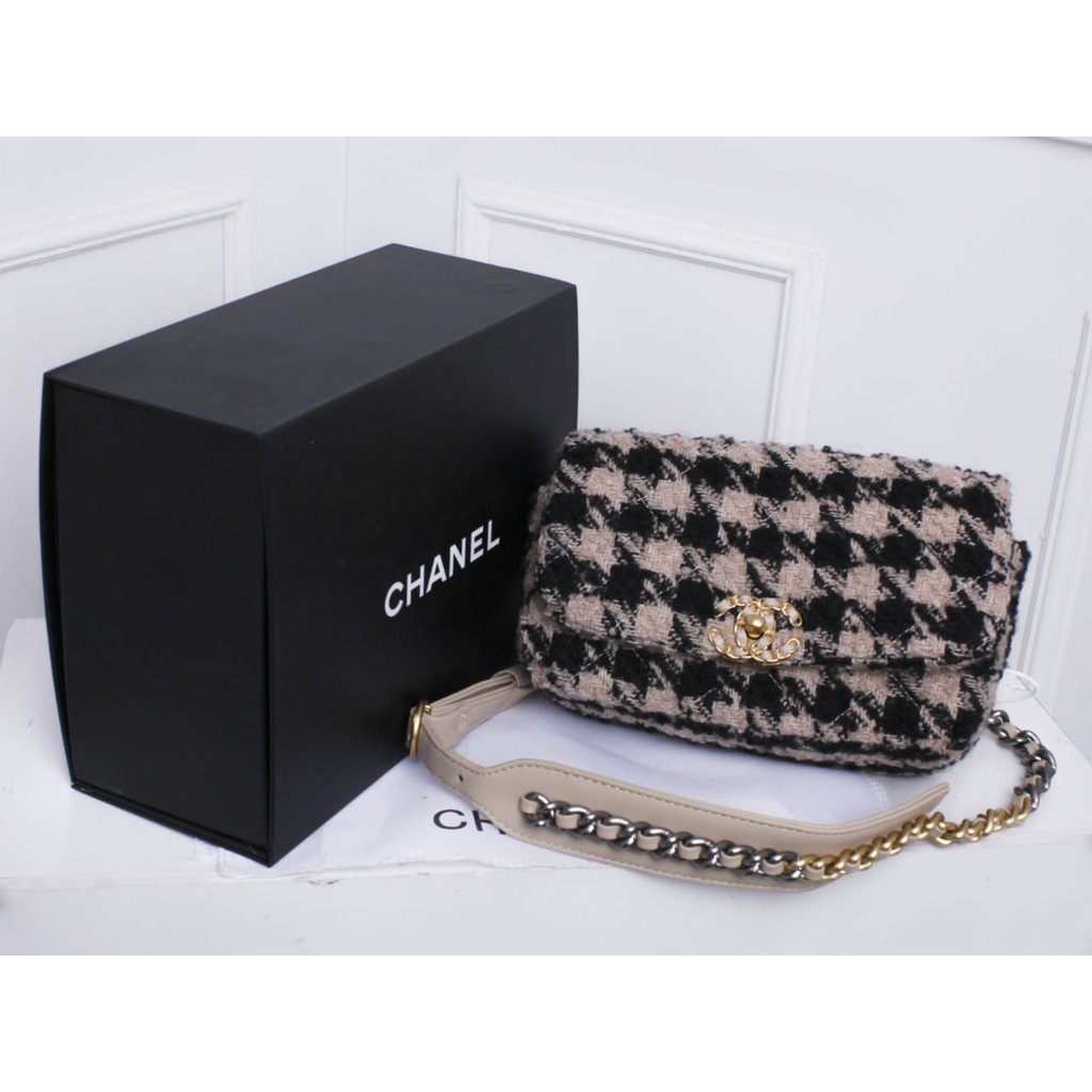 Chanel 19 Tweed Flap Bag 116866 with Box (Ada No.Seri) / Semi Premium Authentic / Tas Wanita Import